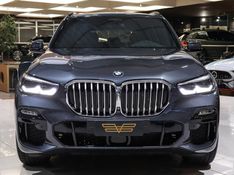 BMW X5 3.0 I6 TURBO HÍBRIDO XDRIVE45E M SPORT AUTOMÁTICO 2020/2021 VIA BELLA VEÍCULOS ESPECIAIS CAXIAS DO SUL / Carros no Vale