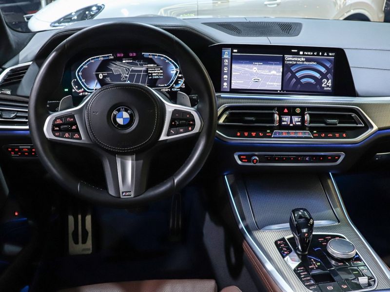 BMW X5 3.0 I6 TURBO HÍBRIDO XDRIVE45E M SPORT AUTOMÁTICO 2020/2021 VIA BELLA VEÍCULOS ESPECIAIS CAXIAS DO SUL / Carros no Vale
