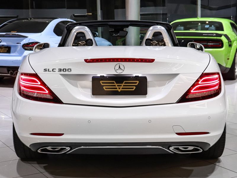 Mercedes-Benz SLC 300 2.0 CGI GASOLINA 9G-TRONIC 2016/2017 VIA BELLA VEÍCULOS ESPECIAIS CAXIAS DO SUL / Carros no Vale