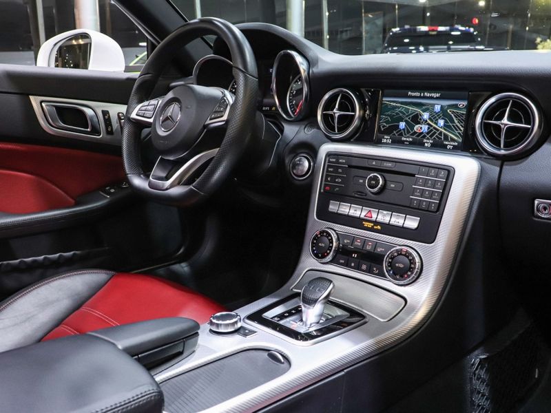 Mercedes-Benz SLC 300 2.0 CGI GASOLINA 9G-TRONIC 2016/2017 VIA BELLA VEÍCULOS ESPECIAIS CAXIAS DO SUL / Carros no Vale