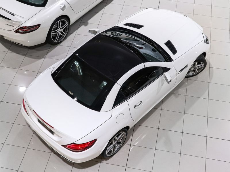 Mercedes-Benz SLC 300 2.0 CGI GASOLINA 9G-TRONIC 2016/2017 VIA BELLA VEÍCULOS ESPECIAIS CAXIAS DO SUL / Carros no Vale