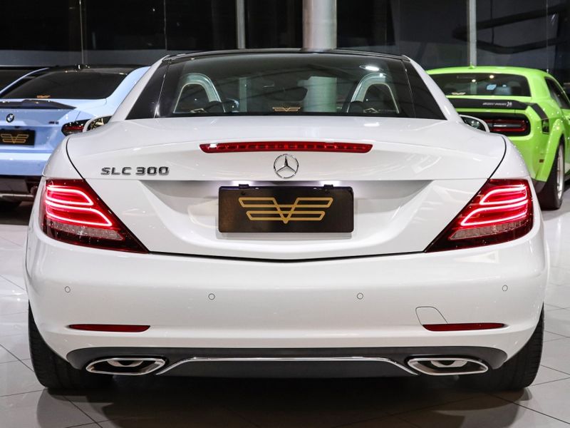 Mercedes-Benz SLC 300 2.0 CGI GASOLINA 9G-TRONIC 2016/2017 VIA BELLA VEÍCULOS ESPECIAIS CAXIAS DO SUL / Carros no Vale