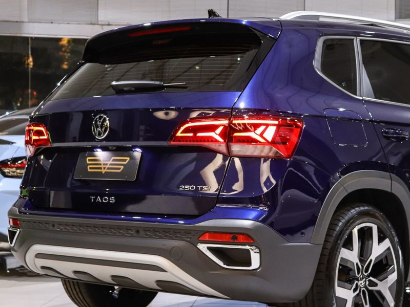 Volkswagen TAOS 1.4 250 TSI TOTAL FLEX HIGHLINE AUTOMÁTICO 2024/2024 VIA BELLA VEÍCULOS ESPECIAIS CAXIAS DO SUL / Carros no Vale