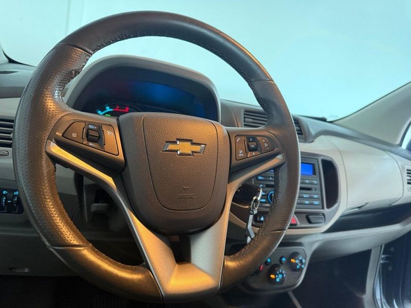 CHEVROLET SPIN ADVANTAGE 1.8 2014 SÓ MOTOS E AUTOMÓVEIS SANTA CRUZ DO SUL / Carros no Vale