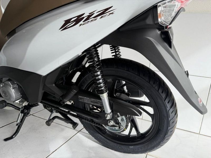 Honda Motos BIZ 125 EX 2025 SÓ MOTOS E AUTOMÓVEIS SANTA CRUZ DO SUL / Carros no Vale