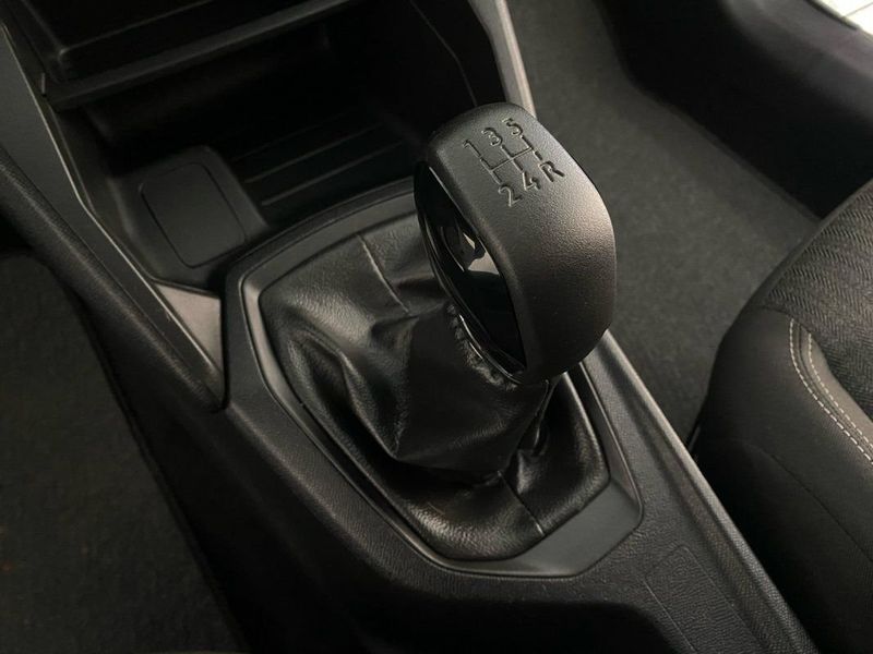 Peugeot 208 LIKE 1.0 2024 SÓ MOTOS E AUTOMÓVEIS SANTA CRUZ DO SUL / Carros no Vale