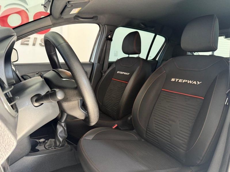 Renault SANDERO STEPWAY 1.6 2020 SÓ MOTOS E AUTOMÓVEIS SANTA CRUZ DO SUL / Carros no Vale