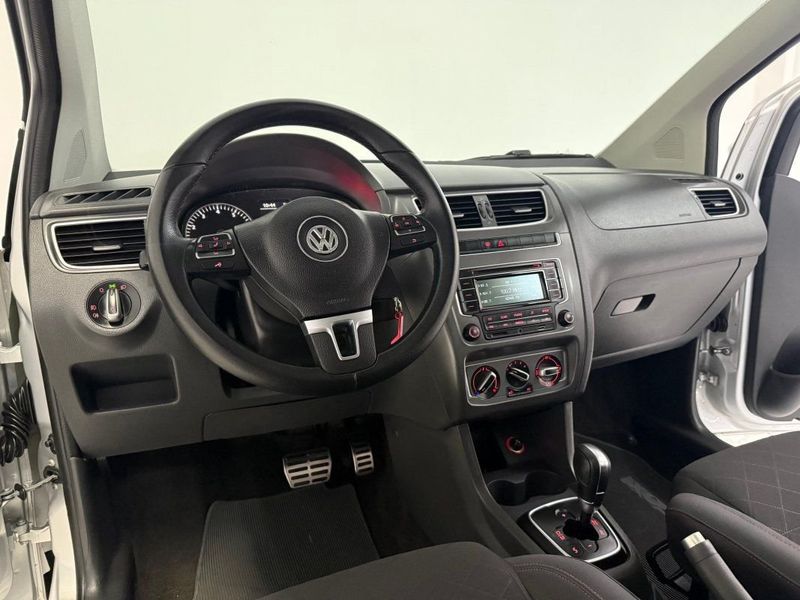VOLKSWAGEN FOX GII HIGHLINE 1.6 2014 SÓ MOTOS E AUTOMÓVEIS SANTA CRUZ DO SUL / Carros no Vale