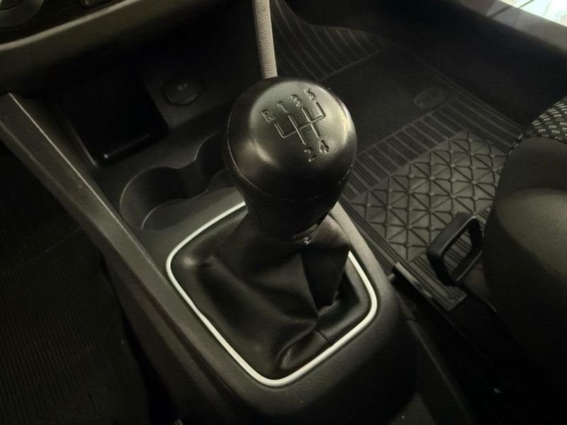 VOLKSWAGEN FOX TRENDLINE 1.0 2017 SÓ MOTOS E AUTOMÓVEIS SANTA CRUZ DO SUL / Carros no Vale