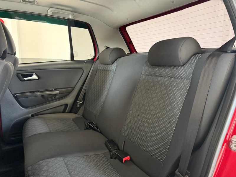 VOLKSWAGEN FOX TRENDLINE 1.0 2017 SÓ MOTOS E AUTOMÓVEIS SANTA CRUZ DO SUL / Carros no Vale