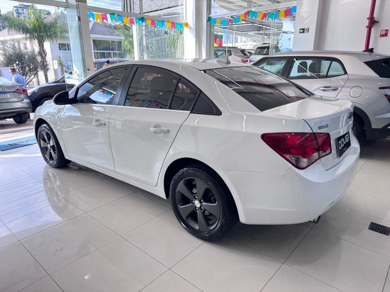 Chevrolet Cruze Lt 1.8 Ecotec 16v 2014/2014 COVEL VEICULOS ENCANTADO / Carros no Vale