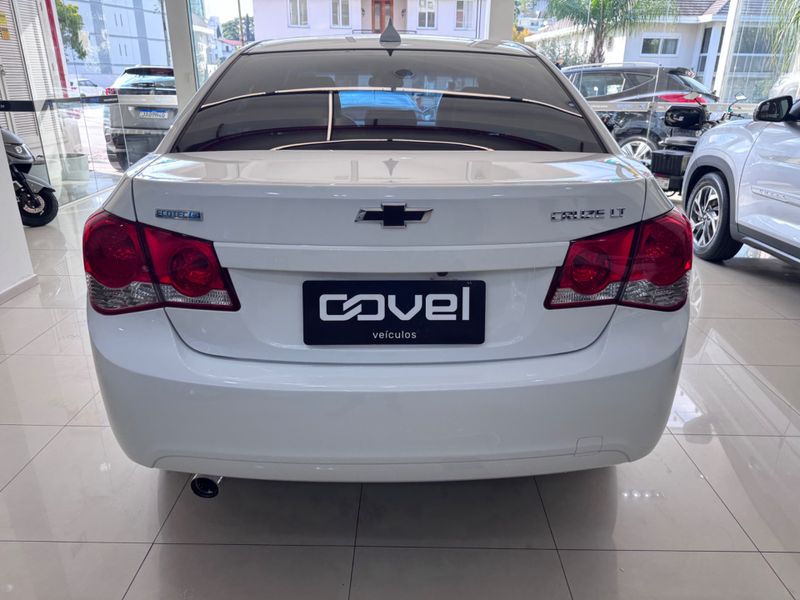 Chevrolet Cruze Lt 1.8 Ecotec 16v 2014/2014 COVEL VEICULOS ENCANTADO / Carros no Vale