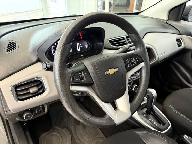 Chevrolet Onix 1.4 Mpfi Lt 8v 2018/2019 COVEL VEICULOS ENCANTADO / Carros no Vale