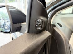 Chevrolet Onix 1.4 Mpfi Lt 8v 2018/2019 COVEL VEICULOS ENCANTADO / Carros no Vale