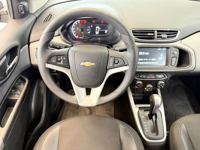 Chevrolet Onix 1.4 Mpfi Lt 8v 2018/2019 COVEL VEICULOS ENCANTADO / Carros no Vale