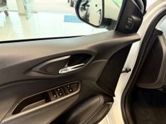 Chevrolet Onix Hatch Ltz 1.4 8v Flexpower Mec 2018/2018 COVEL VEICULOS ENCANTADO / Carros no Vale