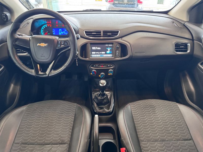 Chevrolet Onix Hatch Ltz 1.4 8v Flexpower Mec 2018/2018 COVEL VEICULOS ENCANTADO / Carros no Vale