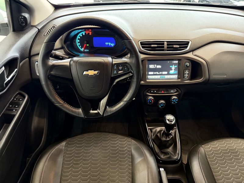 Chevrolet Onix Hatch Ltz 1.4 8v Flexpower Mec 2018/2018 COVEL VEICULOS ENCANTADO / Carros no Vale
