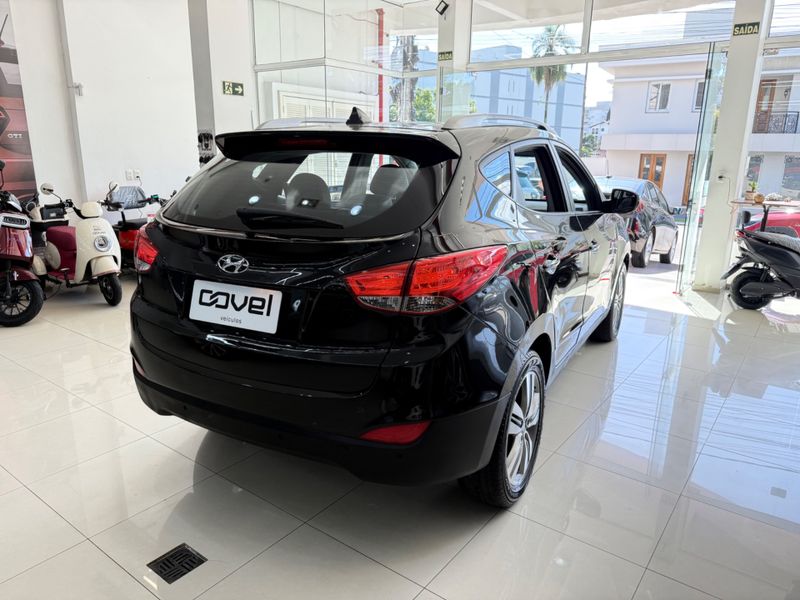 Hyundai Ix35 2.0 Launching Edition 16v 2015/2016 COVEL VEICULOS ENCANTADO / Carros no Vale