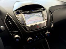 Hyundai Ix35 2.0 Launching Edition 16v 2015/2016 COVEL VEICULOS ENCANTADO / Carros no Vale