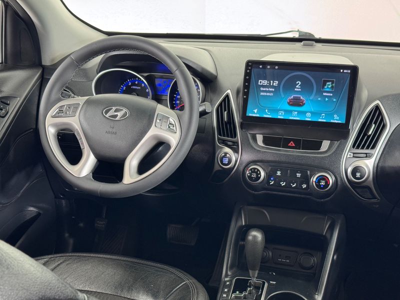 Hyundai Ix35 2.0 Mpfi Gls Gas 2013/2014 COVEL VEICULOS ENCANTADO / Carros no Vale