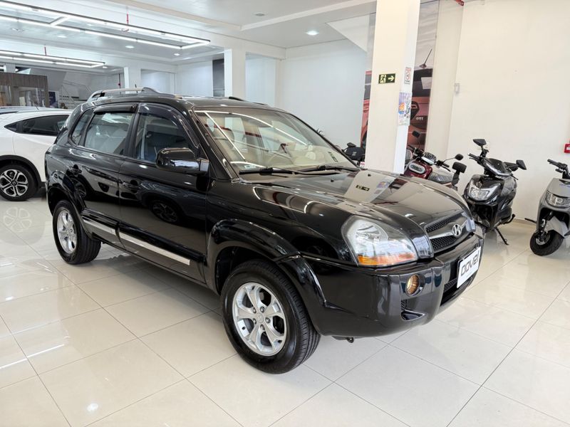 Hyundai Tucson Glsb 2013/2014 COVEL VEICULOS ENCANTADO / Carros no Vale