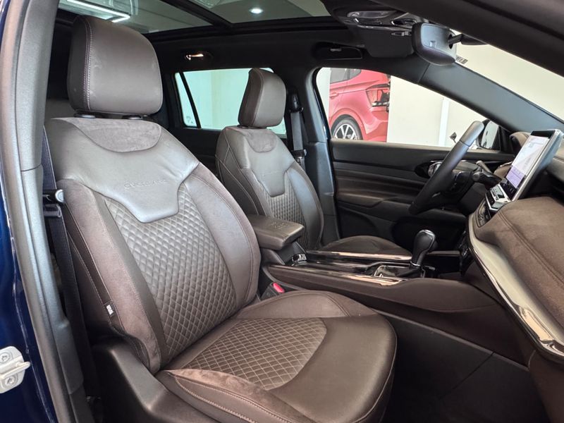 Jeep Commander Overland Td380 4×4 Turbo 2024/2024 COVEL VEICULOS ENCANTADO / Carros no Vale