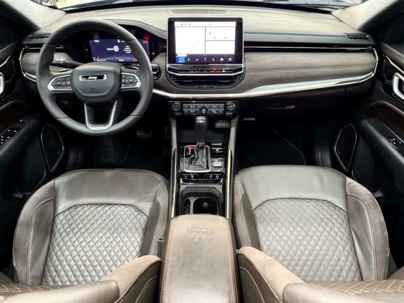Jeep Commander Overland Td380 4×4 Turbo 2024/2024 COVEL VEICULOS ENCANTADO / Carros no Vale