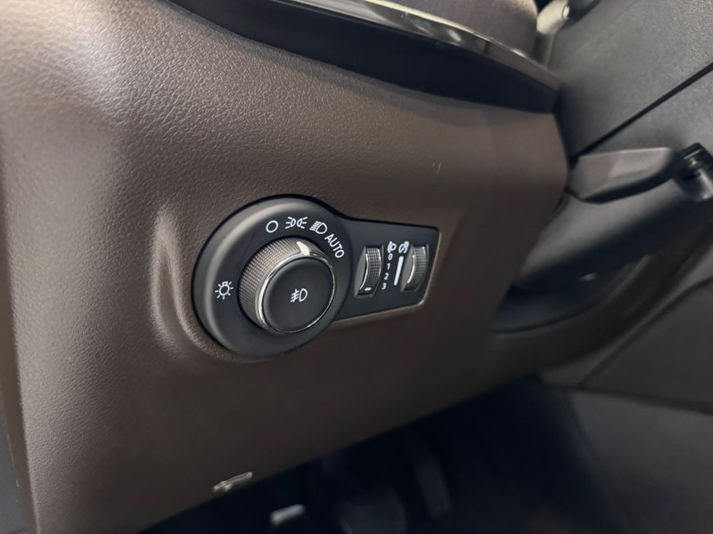 Jeep Commander Overland Td380 4×4 Turbo 2024/2024 COVEL VEICULOS ENCANTADO / Carros no Vale
