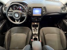 Jeep Compass Longitude 2.0 2017/2017 COVEL VEICULOS ENCANTADO / Carros no Vale
