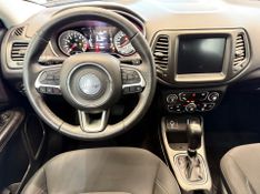 Jeep Compass Longitude 2.0 2017/2017 COVEL VEICULOS ENCANTADO / Carros no Vale