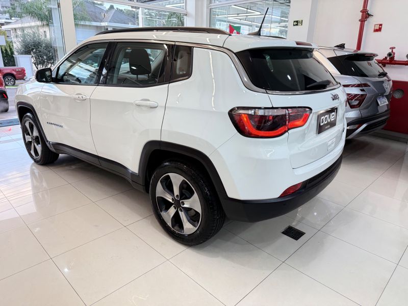 Jeep Compass Longitude 2.0 2017/2017 COVEL VEICULOS ENCANTADO / Carros no Vale