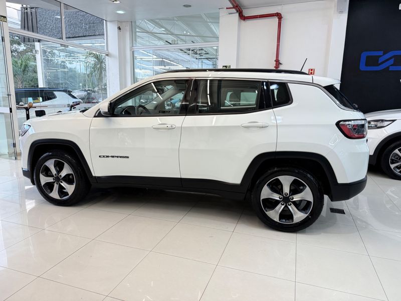 Jeep Compass Longitude 2.0 2017/2017 COVEL VEICULOS ENCANTADO / Carros no Vale