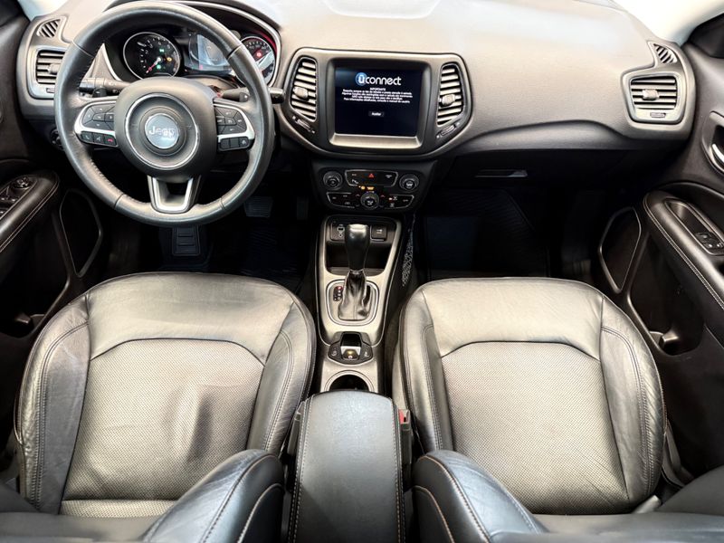 Jeep Compass Longitude 2.0 2018/2018 COVEL VEICULOS ENCANTADO / Carros no Vale