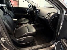 Jeep Compass Longitude 2.0 2018/2018 COVEL VEICULOS ENCANTADO / Carros no Vale