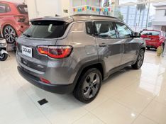 Jeep Compass Longitude 2.0 2018/2018 COVEL VEICULOS ENCANTADO / Carros no Vale