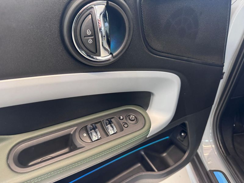 Mini Cooper Countryman S E All4 1.5 Hibrido 2022/2023 COVEL VEICULOS ENCANTADO / Carros no Vale