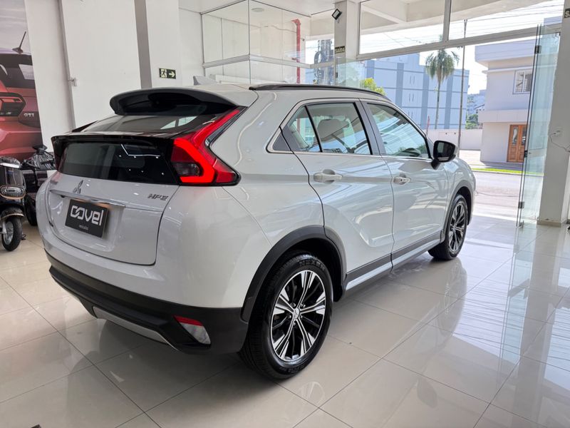 Mitsubishi Eclipse Cross Hpe 1.5 16v 165cv 2021/2022 COVEL VEICULOS ENCANTADO / Carros no Vale