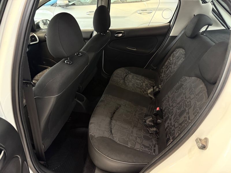 Peugeot 207 Hb Xr S 2010/2011 COVEL VEICULOS ENCANTADO / Carros no Vale