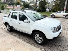 Renault Duster Oroch Expression 1.6 16v Mec 2015/2016 COVEL VEICULOS ENCANTADO / Carros no Vale