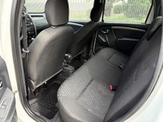 Renault Duster Oroch Expression 1.6 16v Mec 2015/2016 COVEL VEICULOS ENCANTADO / Carros no Vale