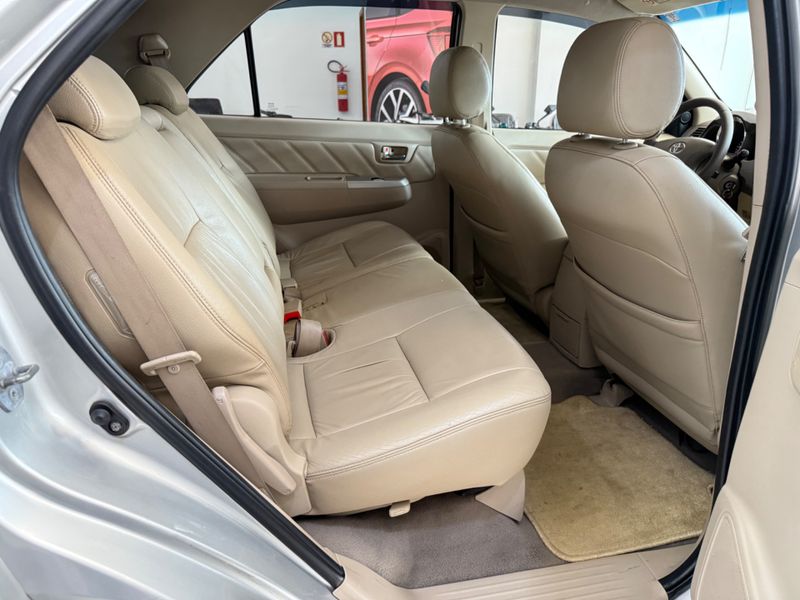 Toyota Hilux Sw4 Srv D4-d 4×4 3.0 Tdi Dies 2007/2007 COVEL VEICULOS ENCANTADO / Carros no Vale