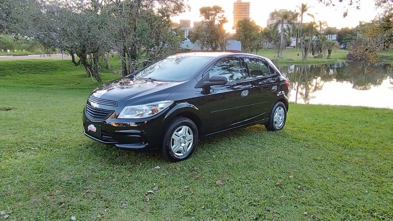 Chevrolet ONIX LS 1.0 2015 GRASSI VEÍCULOS LAJEADO / Carros no Vale