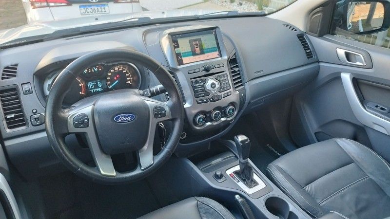 Ford RANGER LIMITED 3.2 2014 GRASSI VEÍCULOS LAJEADO / Carros no Vale