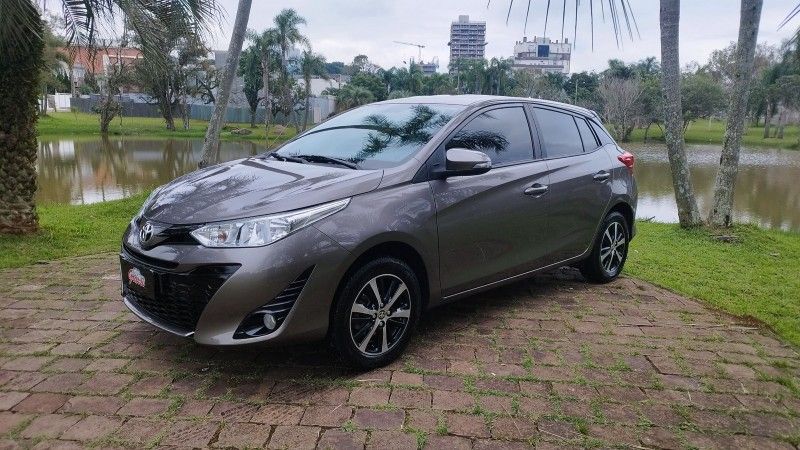 Toyota YARIS XS 1.5 2019 GRASSI VEÍCULOS LAJEADO / Carros no Vale