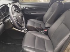 Toyota YARIS XS 1.5 2019 GRASSI VEÍCULOS LAJEADO / Carros no Vale
