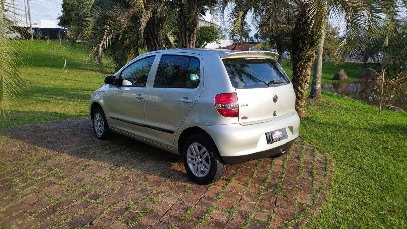 Volkswagen FOX 1.0 2010 GRASSI VEÍCULOS LAJEADO / Carros no Vale