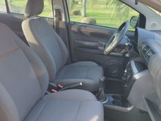 Volkswagen FOX 1.0 2010 GRASSI VEÍCULOS LAJEADO / Carros no Vale