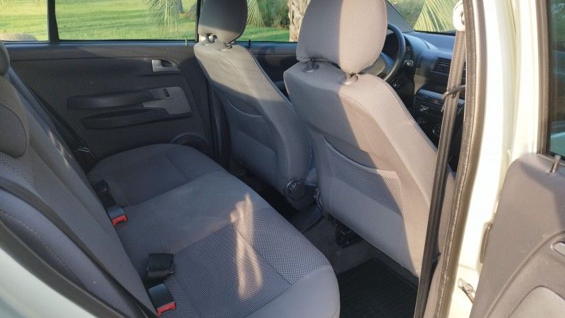 Volkswagen FOX 1.0 2010 GRASSI VEÍCULOS LAJEADO / Carros no Vale