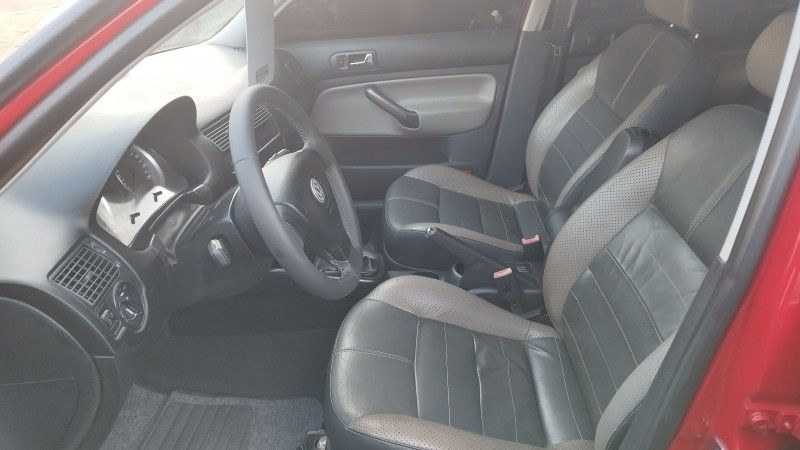Volkswagen GOLF SPORTLINE 1.6 2009 GRASSI VEÍCULOS LAJEADO / Carros no Vale
